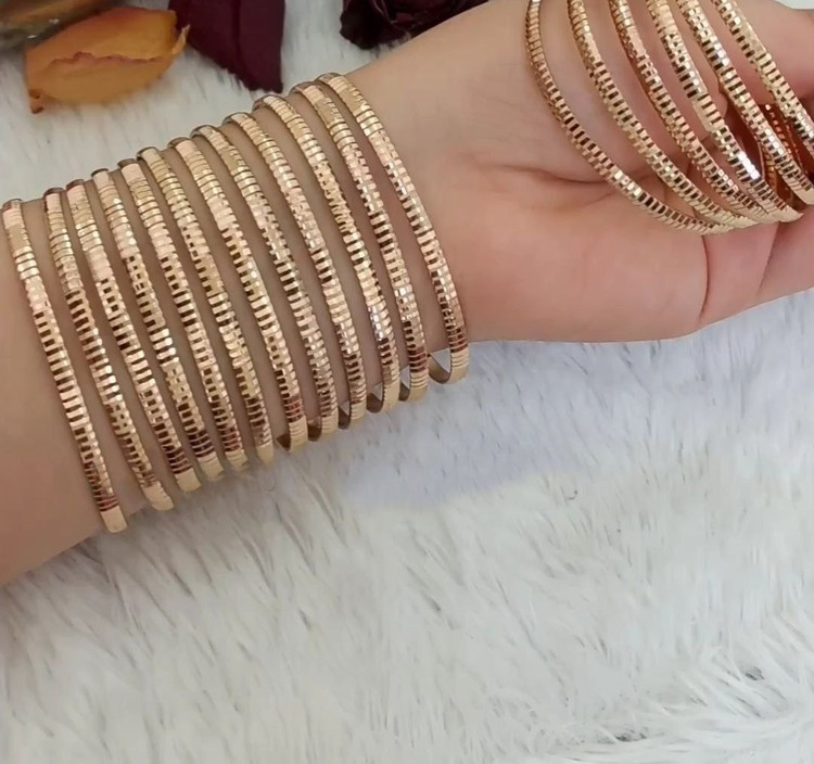 النگو طلا روس