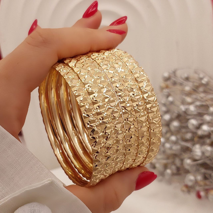 النگو طرح طلای زنانه