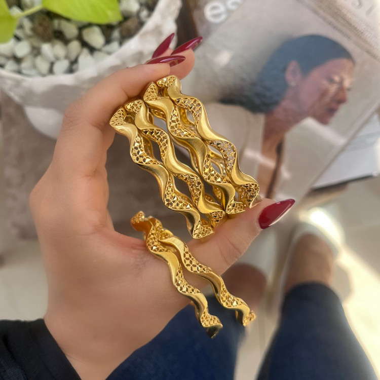 النگو. طرح طلای زنانه