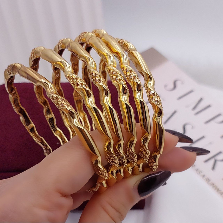 النگو طرح طلای زنانه