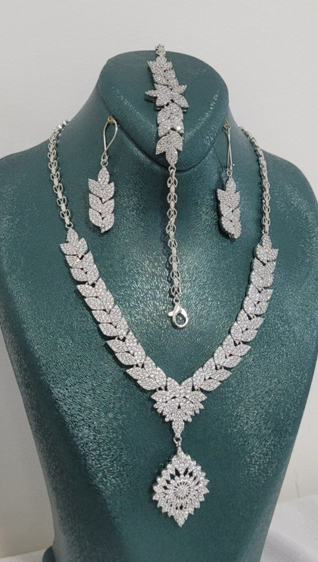 سرویس زنانه