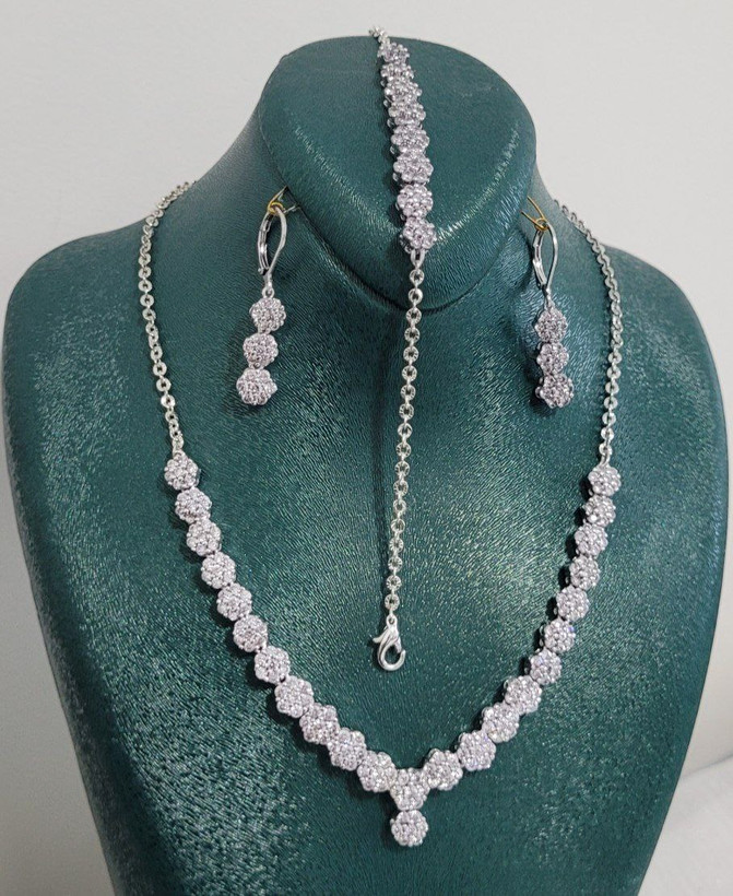 سرویس زنانه، مدل جواهری