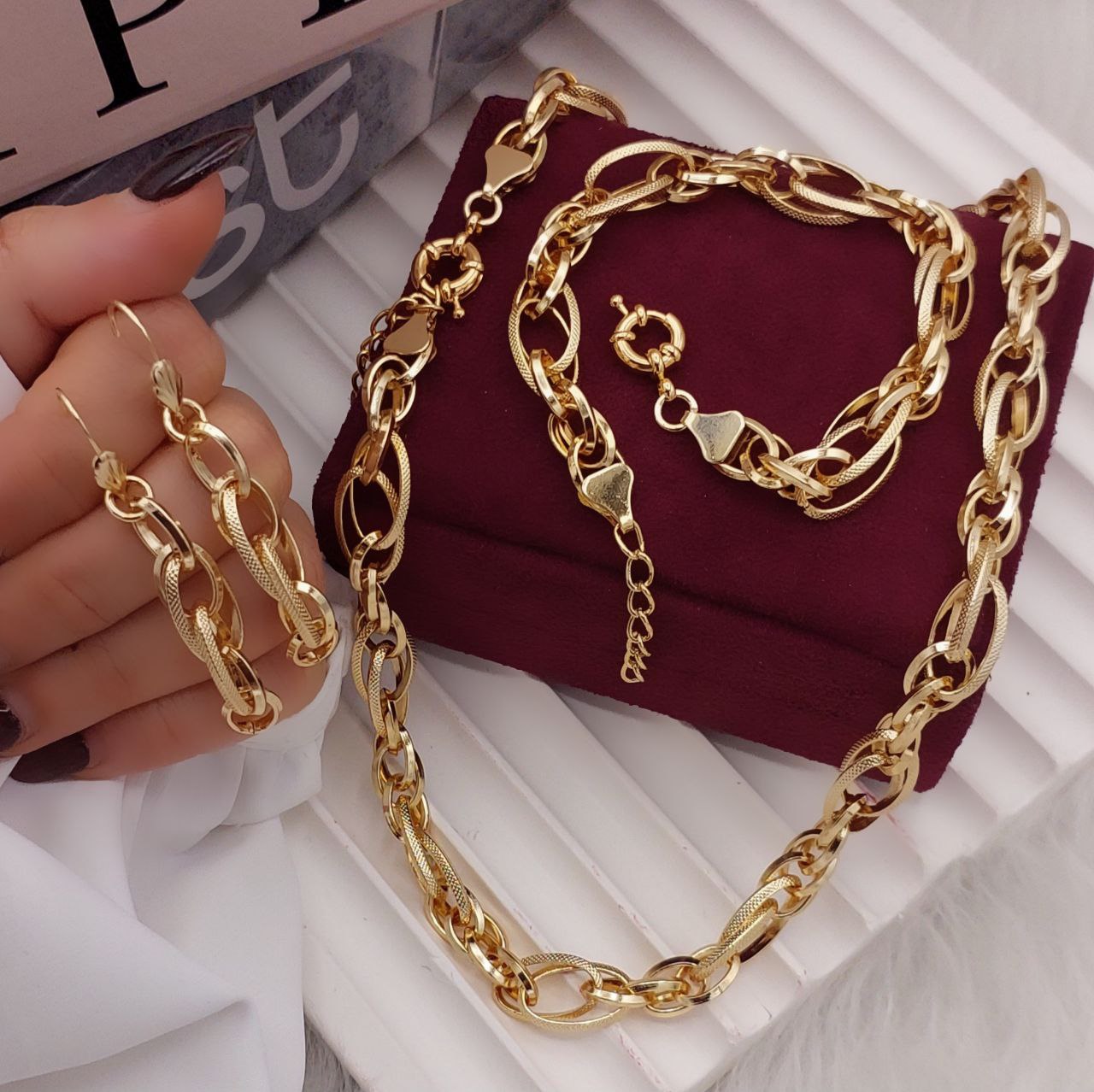 سرویس طرح طلای زنانه