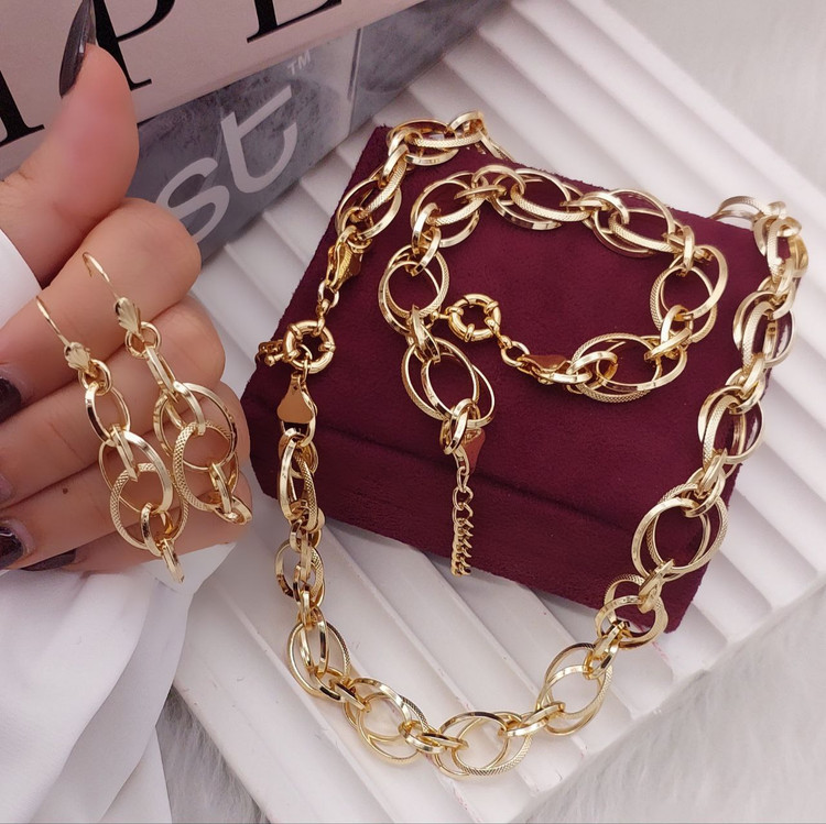 سرویس بدل زنانه