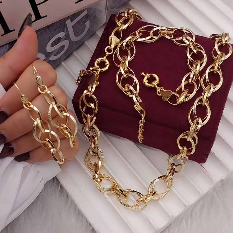 سرویس رنگ ثابت زنانه