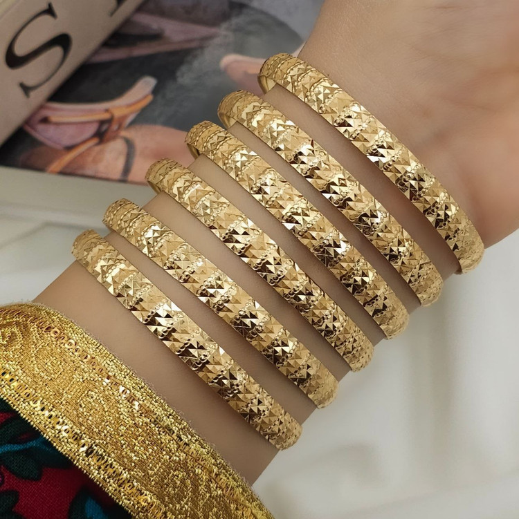 النگو طرح طلای زنانه