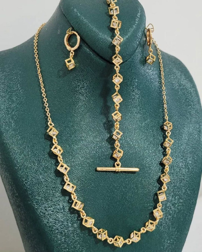 سرویس طرح طلای زنانه، دخترانه