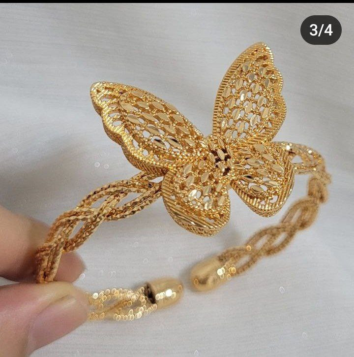 دستبند پروانه زنانه