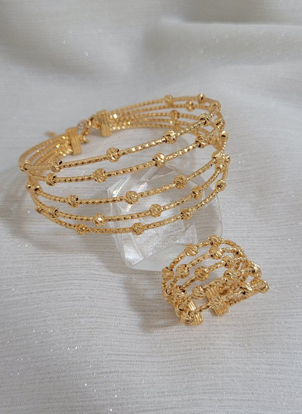 ست دستبند، انگشتر طرح طلای زنانه