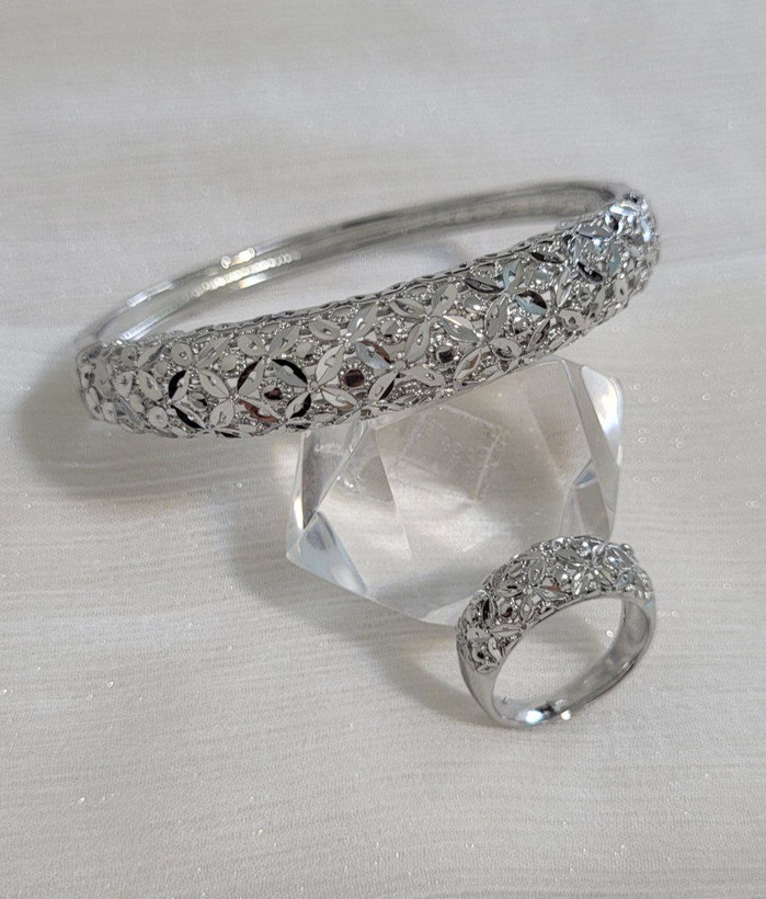 ست دستبند، انگشتر زنانه