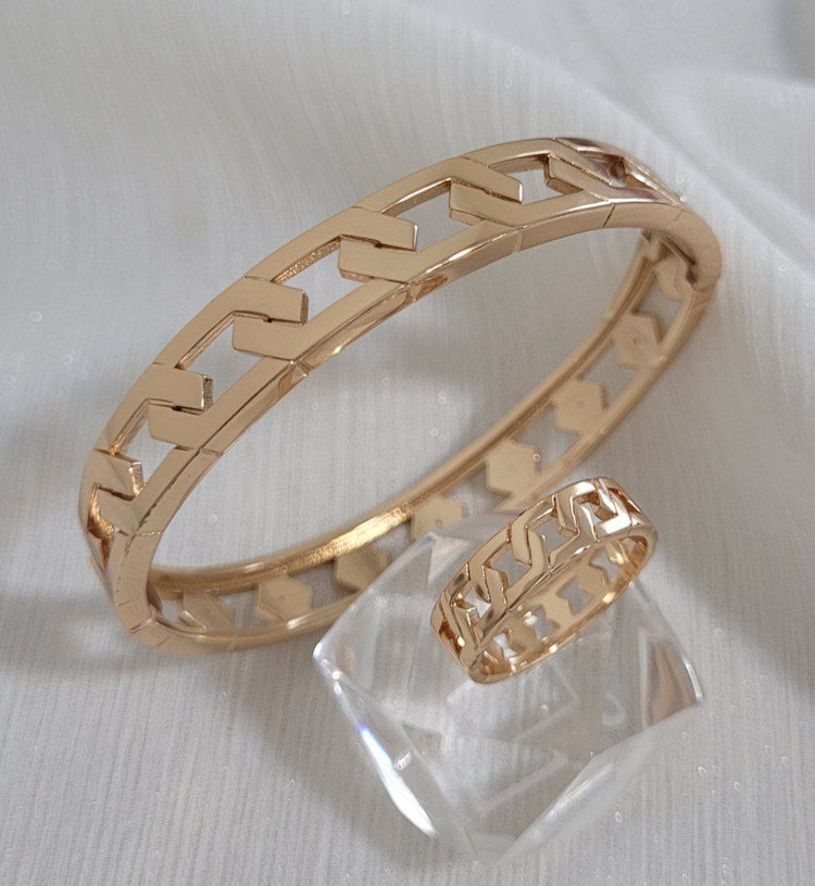 ست دستبند، انگشتر کارتیه زنانه