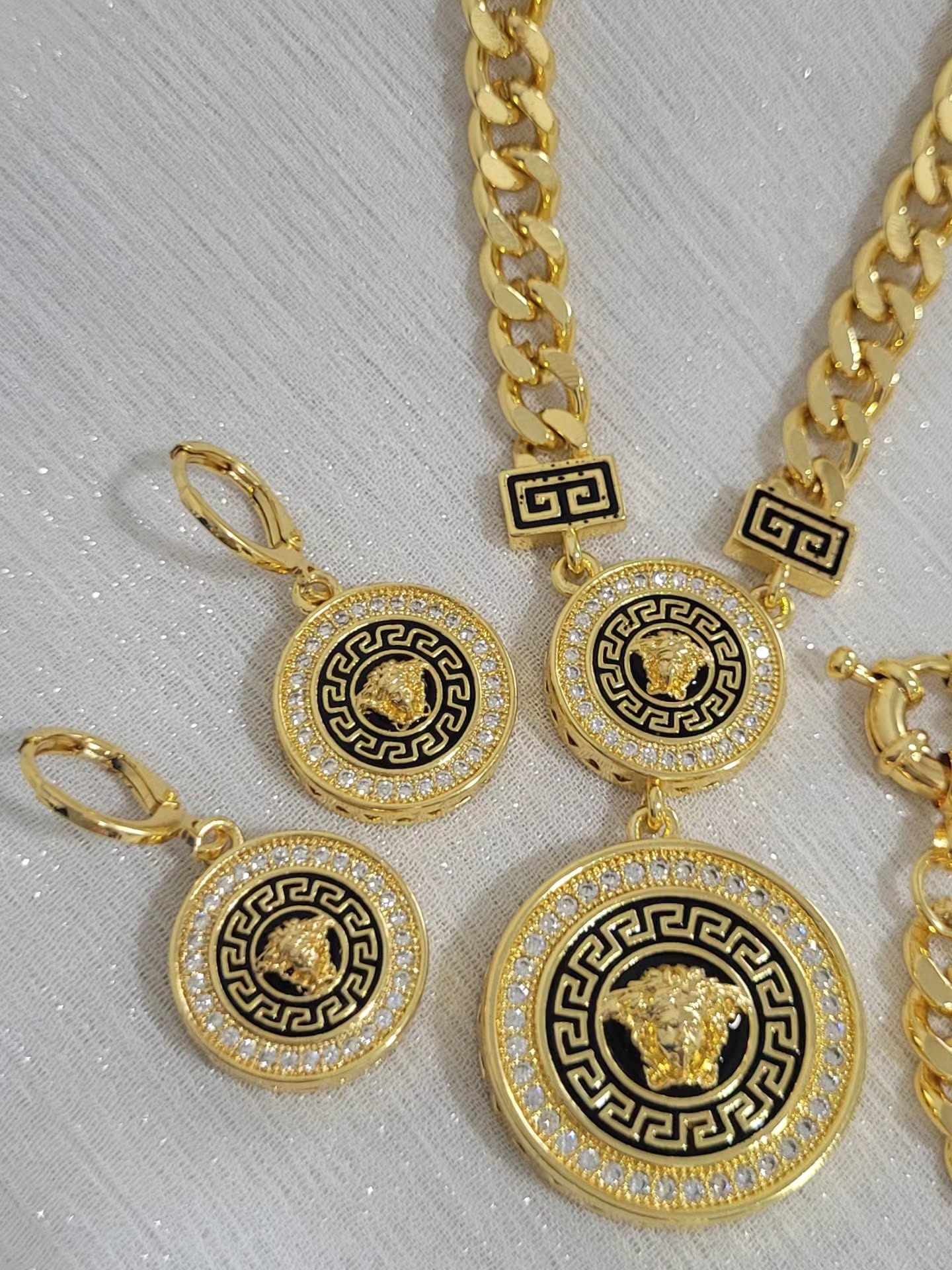 سرویس ورساچه زنانه