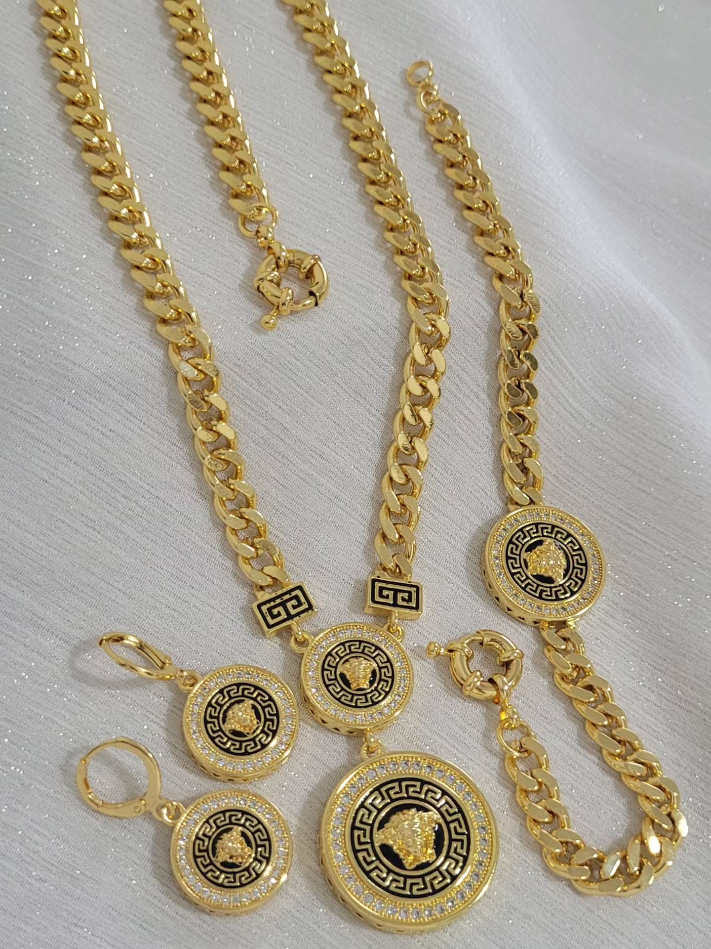 سرویس زنانه