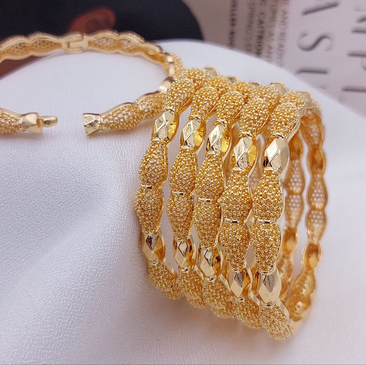 النگو طرح طلای زنانه