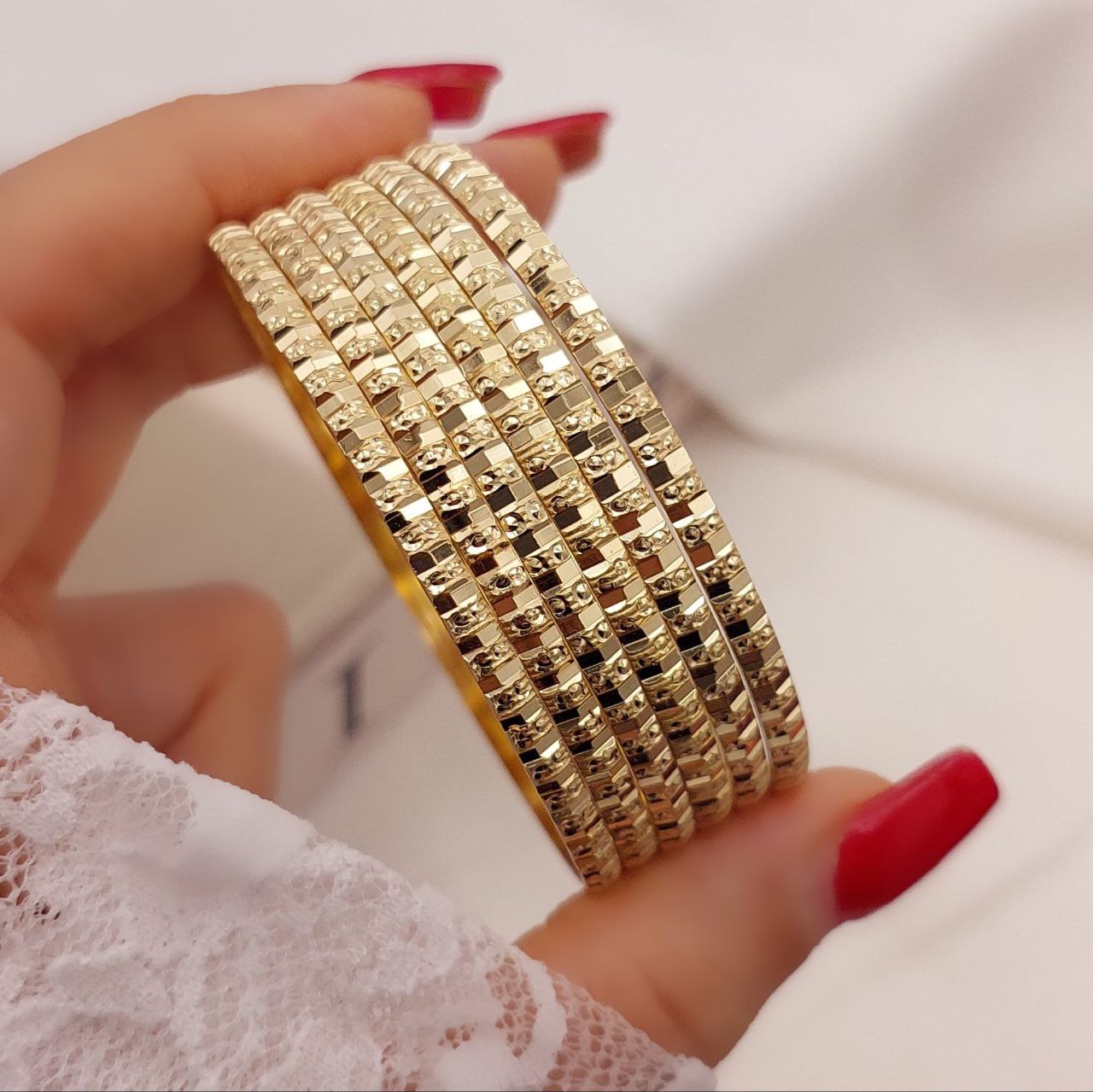 النگو طرح طلای زنانه