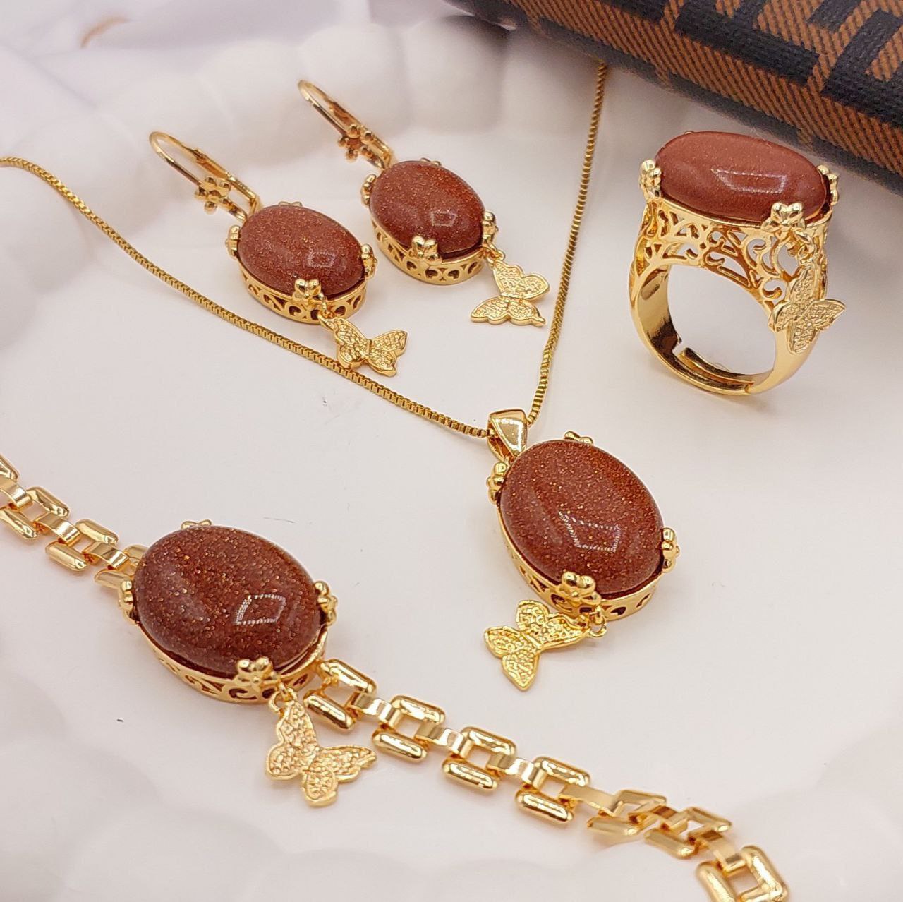 سرویس سنگ دار زنانه