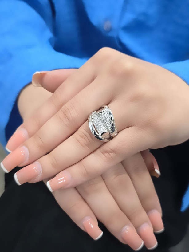 انگشتر طرح طلای زنانه