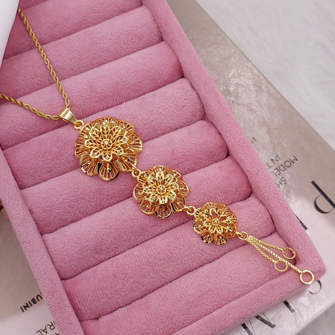 گردنبند گل زنانه