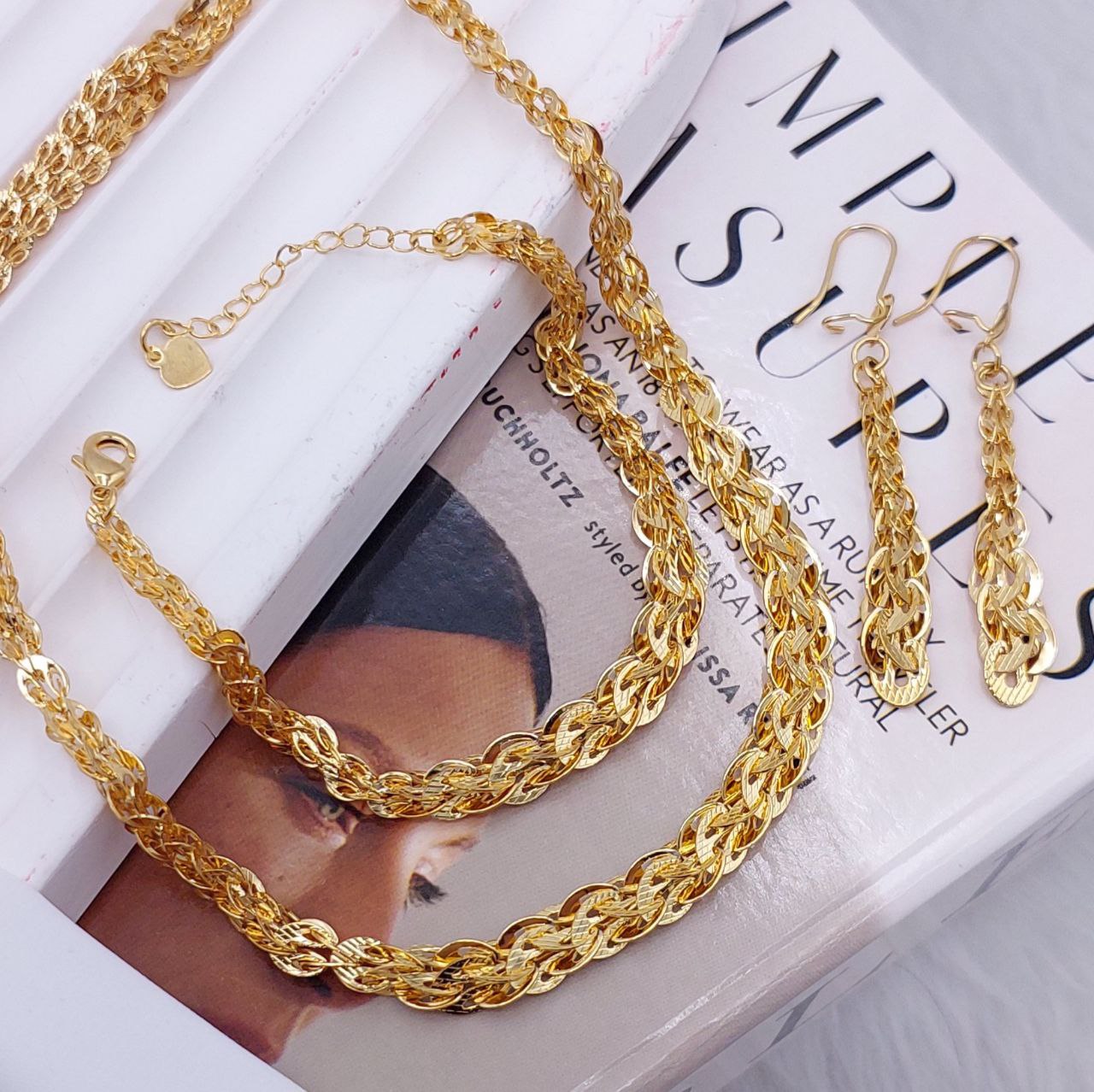 سرویس طرح طلای زنانه