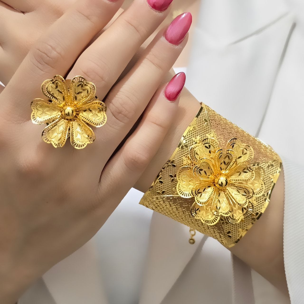 ست دستبند، انگشتر زنانه