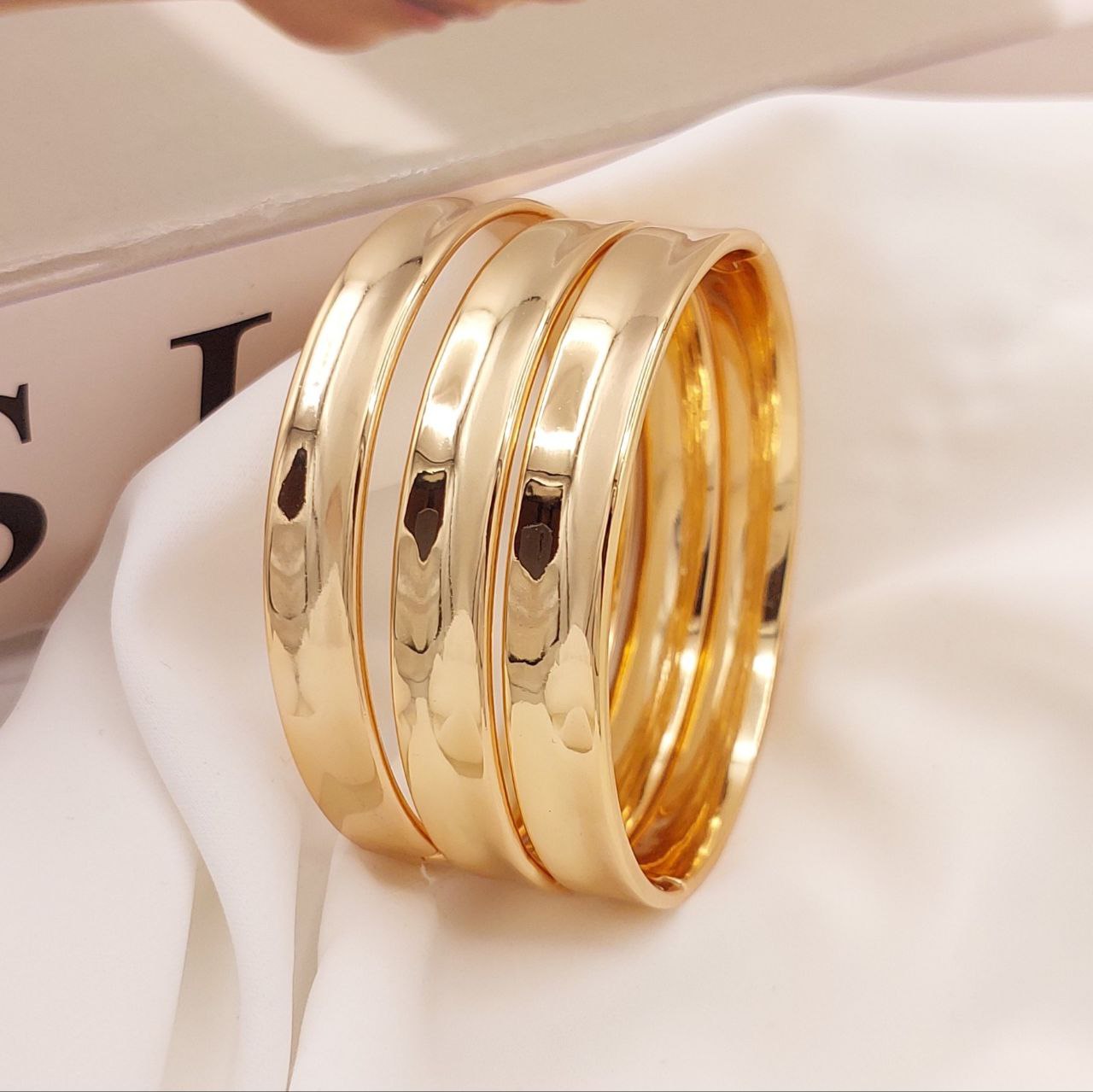 بنگل آینه ای زنانه