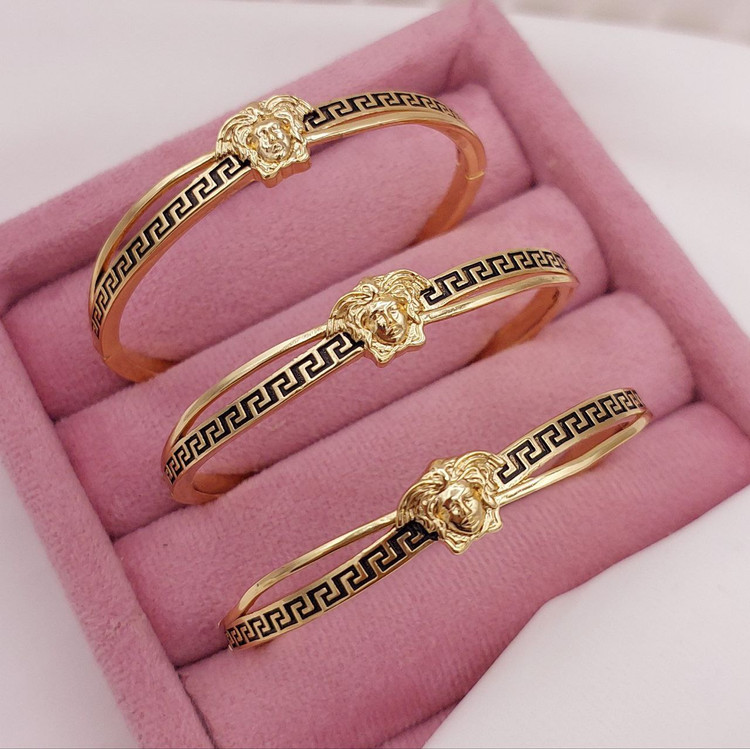 دستبند زنانه ورساچه