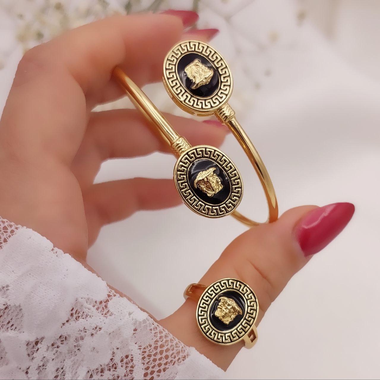 سرویس زنانه ورساچه (Versace) جدید