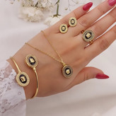 سرویس زنانه ورساچه (Versace) جدید