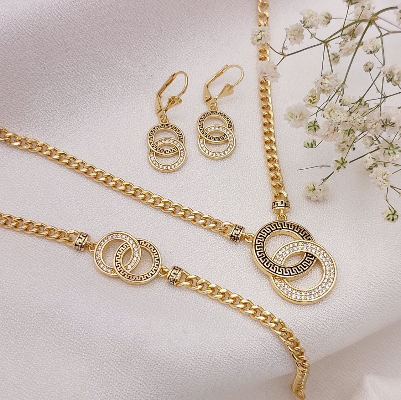 سرویس زنانه ورساچه کارتیه