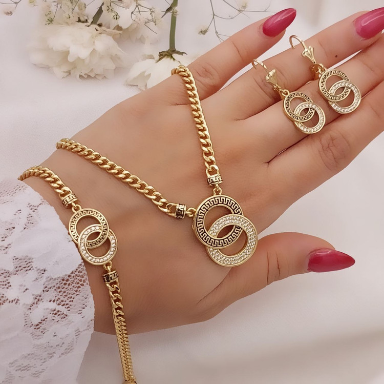 سرویس زنانه ورساچه کارتیه