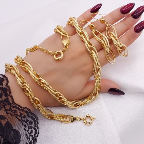 سرویس طلایی زنانه حلقهای چندردیفه با تراش براق و رنگ ثابت