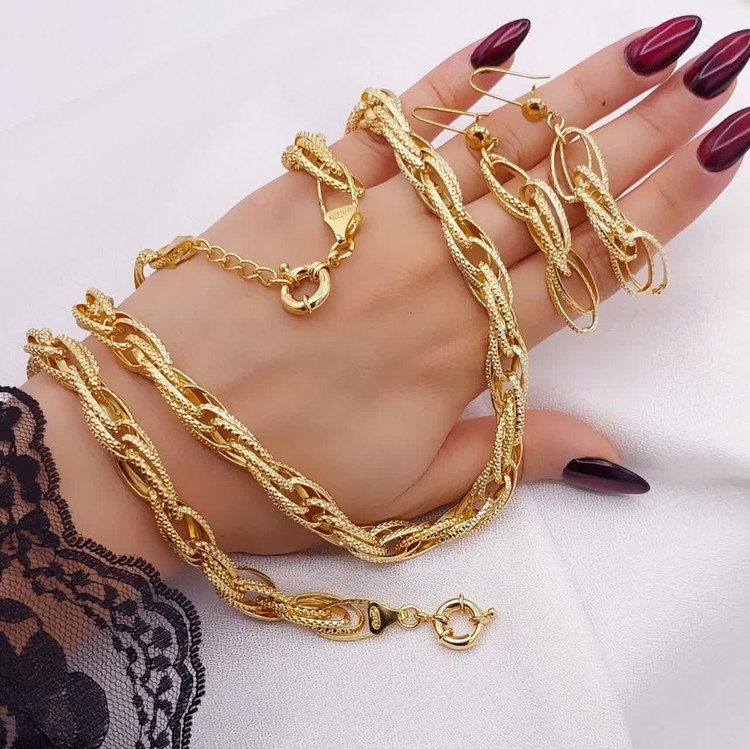 سرویس طلایی زنانه حلقهای چندردیفه با تراش براق و رنگ ثابت