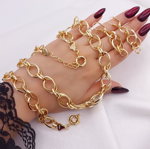 سرویس طلایی زنانه حلقهای کلاسیک با رنگ ثابت و قفل ملوانی