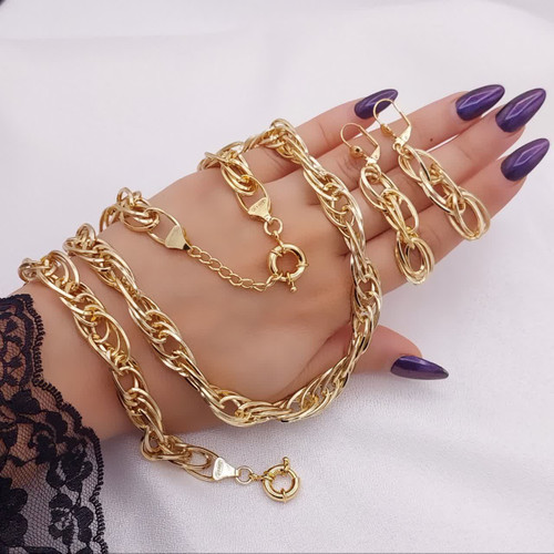 سرویس طلایی زنانه حلقهای ضخیم با رنگ ثابت و قفل ملوانی