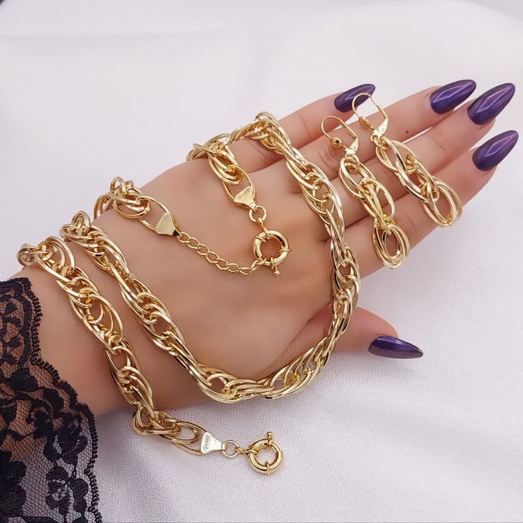 سرویس طلایی زنانه حلقهای ضخیم با رنگ ثابت و قفل ملوانی