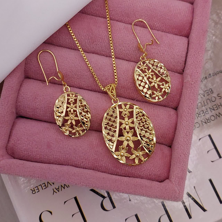 نیمست زنانه طرح طلا بیضی گلدار سنتی