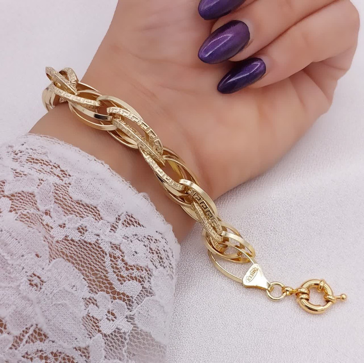 دستبند زنانه حلقهای طرح طلا حلقههای ترکیبی صاف و بافتدار