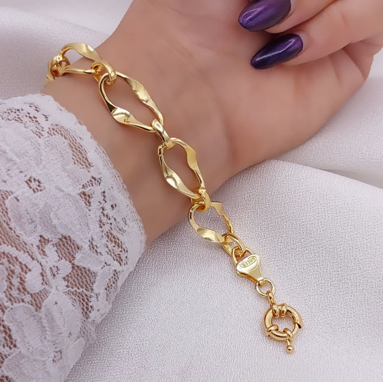 دستبند زنانه حلقهای طرح طلا حلقههای کشیده صیقلی