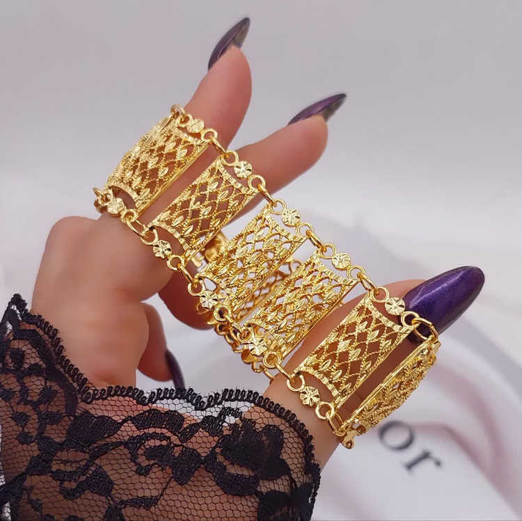 دستبند زنانه طرح طلا جدید پهن زنجیری