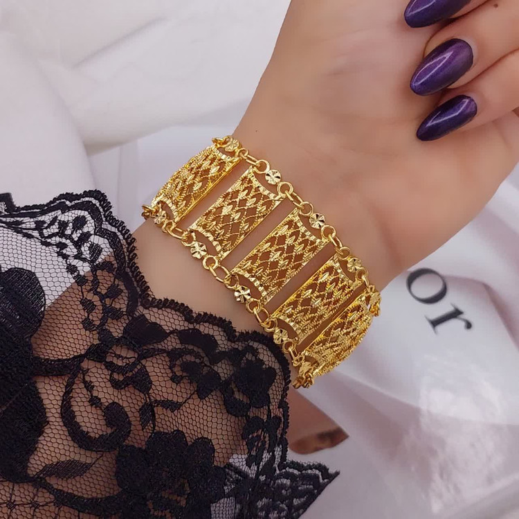 دستبند زنانه طرح طلا جدید پهن زنجیری