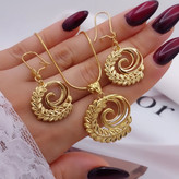 نیمست زنانه با فرم دایرهای و پیچش نرم برگمانند