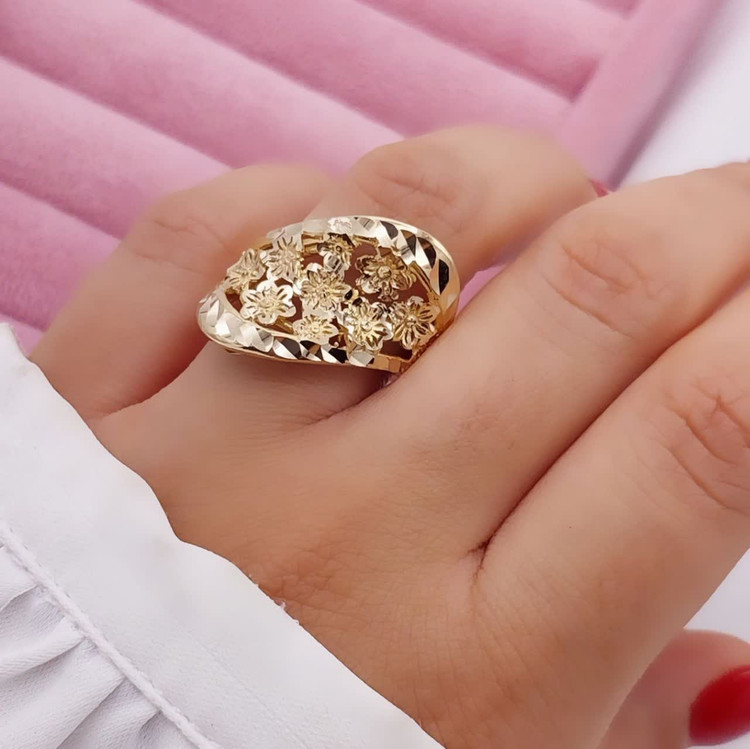 انگشتر زنانه طلاروس گلبرجسته